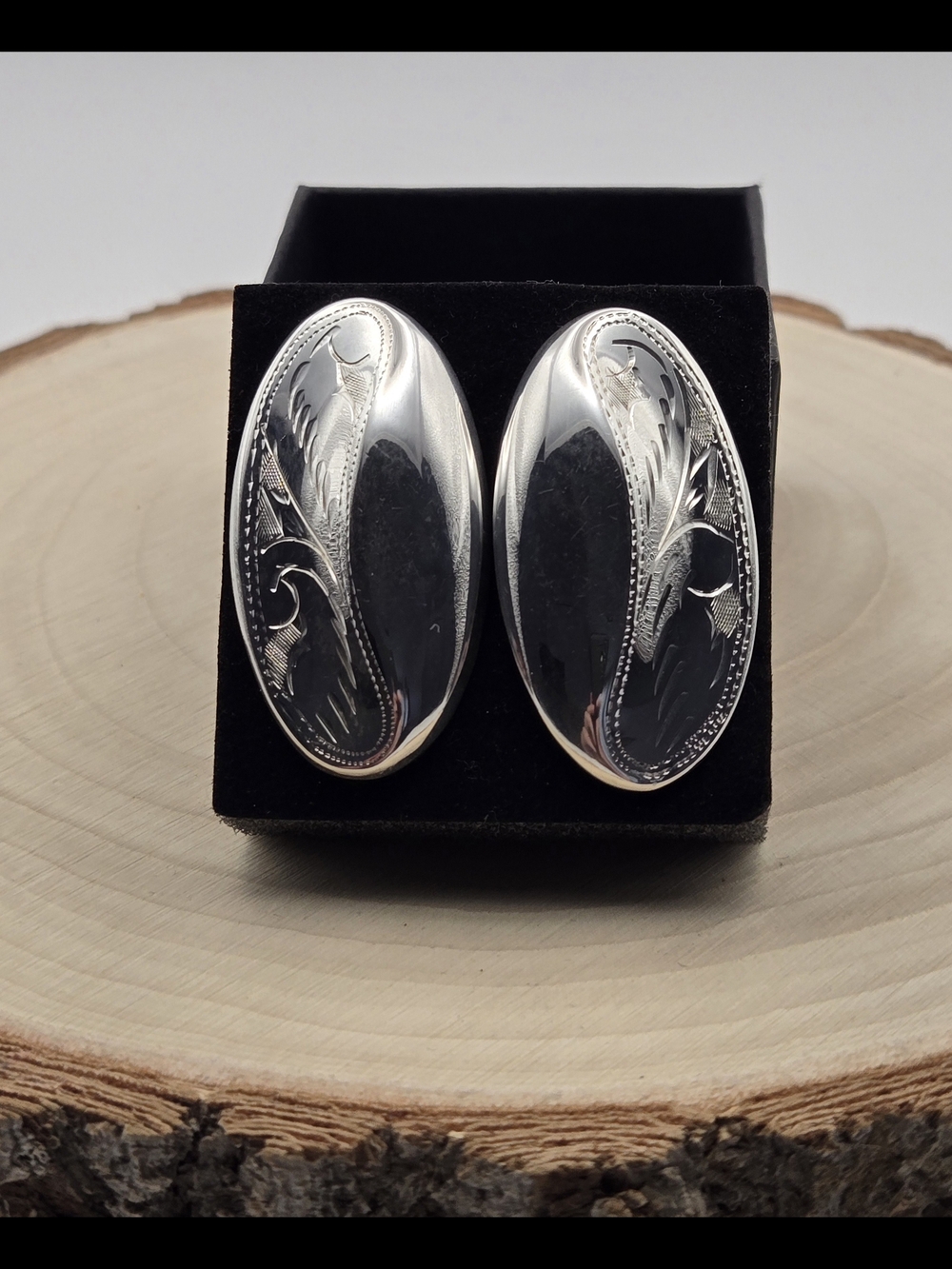 ✨ Vintage Sterling Silver Engraved Oval Earrings ✨